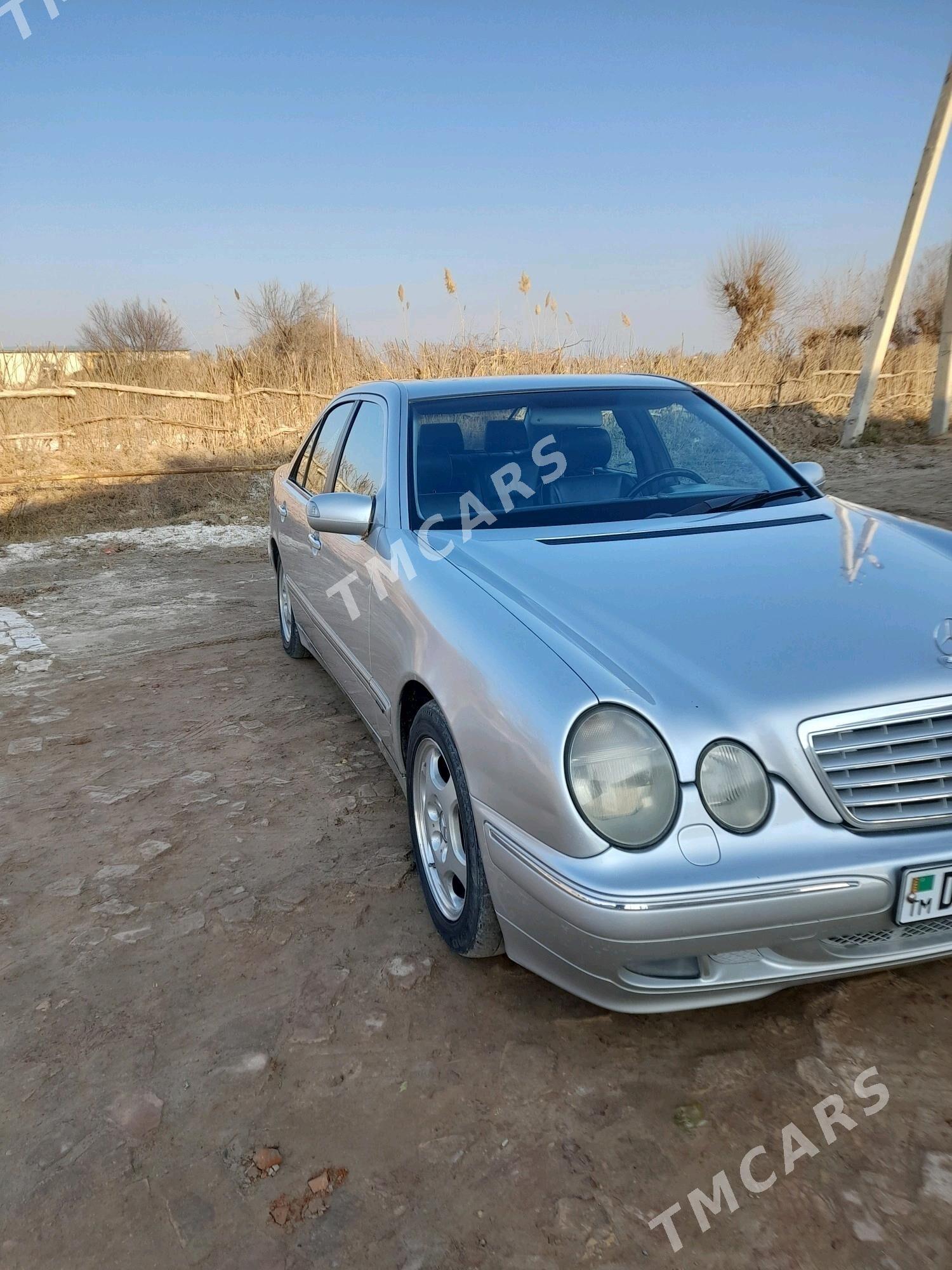 Mercedes-Benz E320 2002 - 125 000 TMT - Garabekewül - img 3