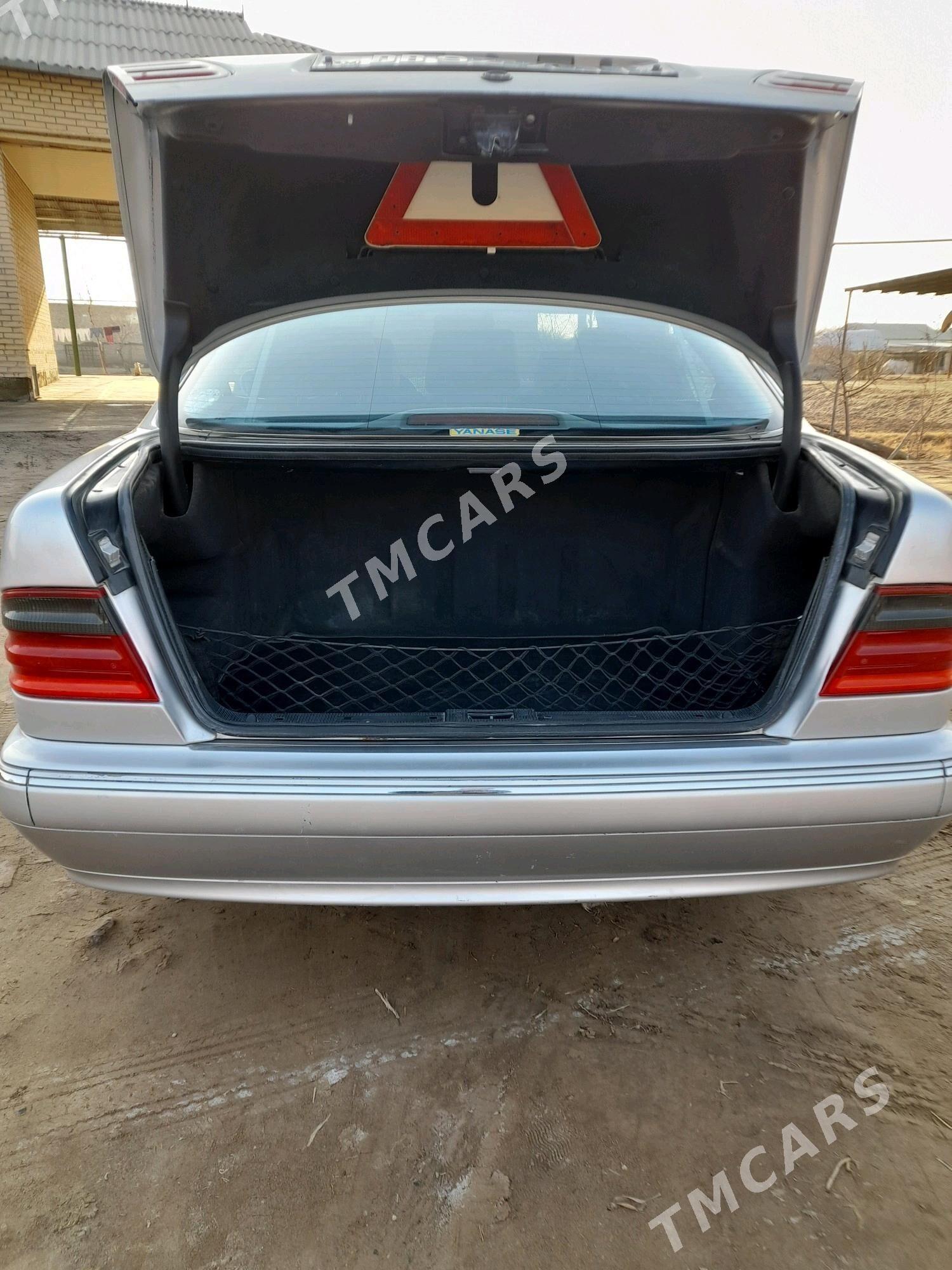 Mercedes-Benz E320 2002 - 125 000 TMT - Garabekewül - img 5