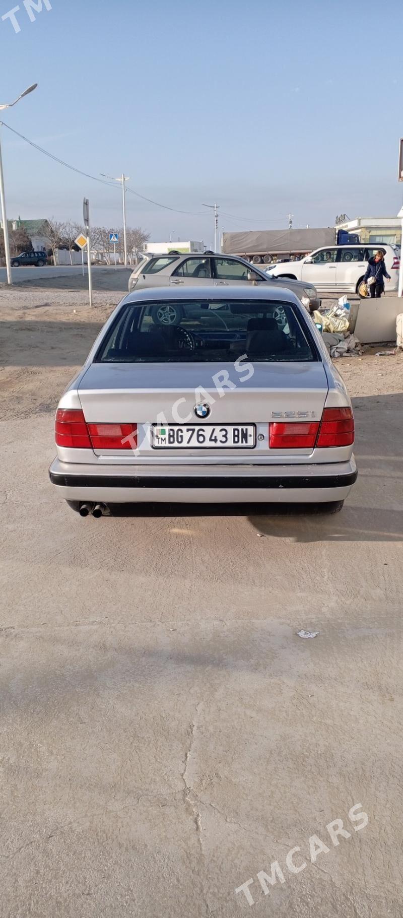 BMW 5 Series 1994 - 40 000 TMT - Hazar - img 3