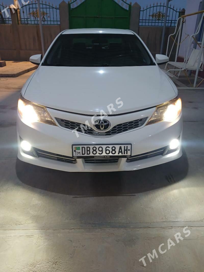 Toyota Camry 2012 - 190 000 TMT - Теджен - img 3