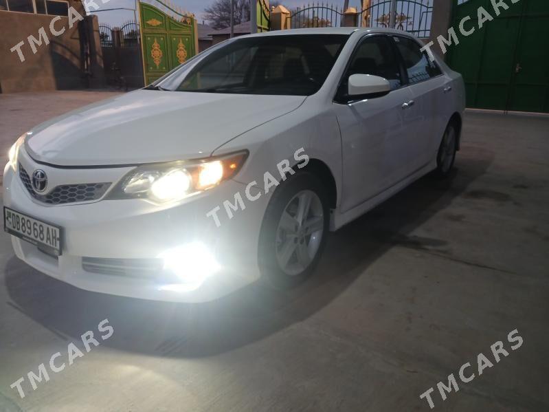 Toyota Camry 2012 - 190 000 TMT - Теджен - img 9