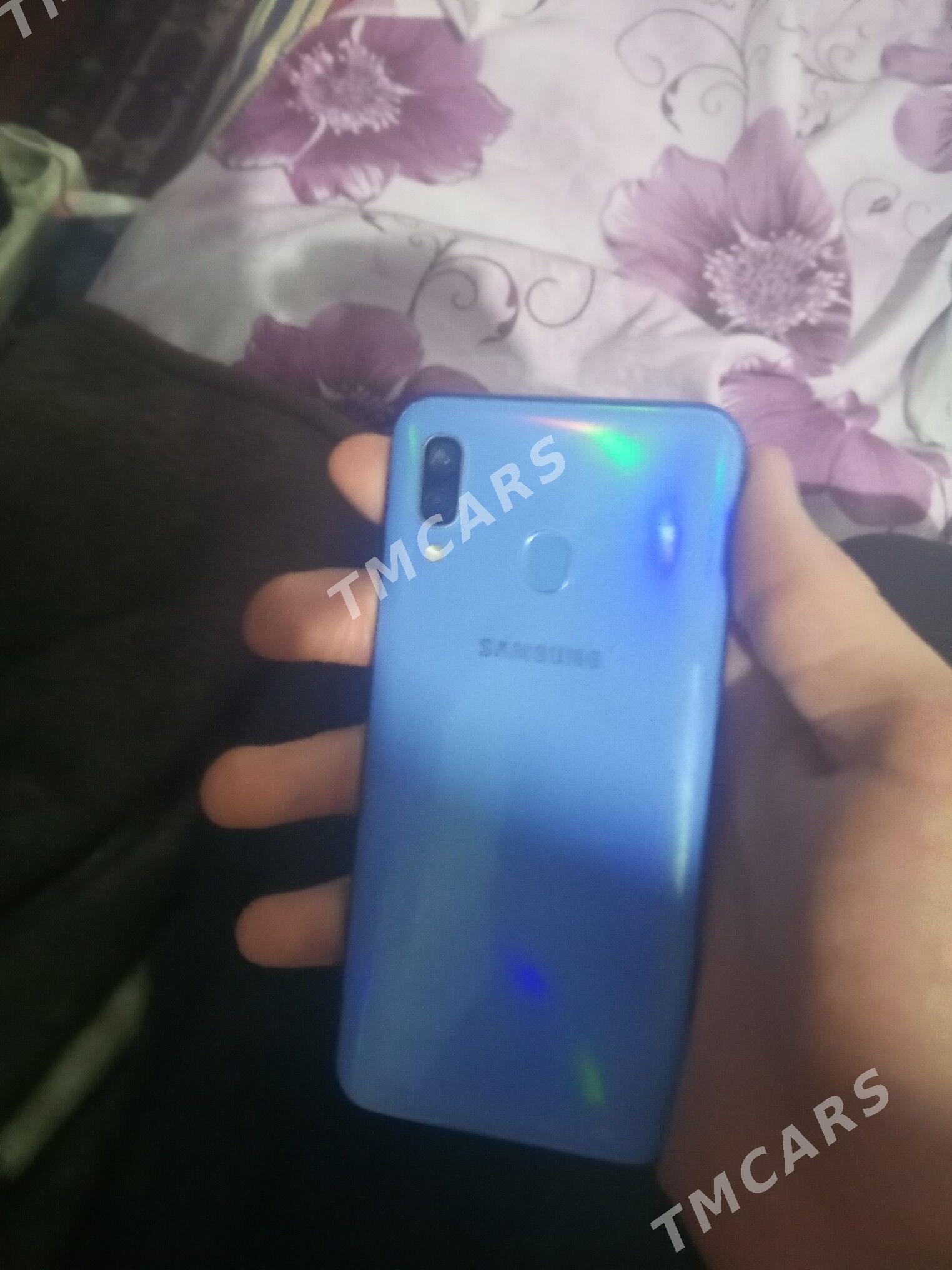 samsung a40 - Мары - img 2