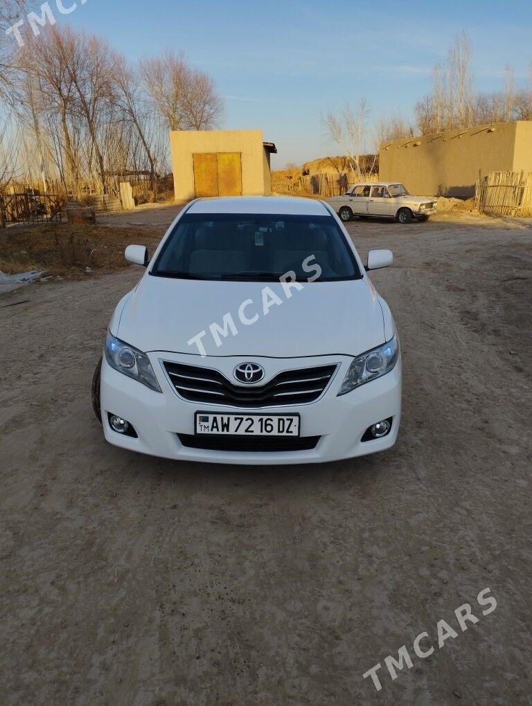 Toyota Camry 2010 - 135 000 TMT - Кёнеургенч - img 8