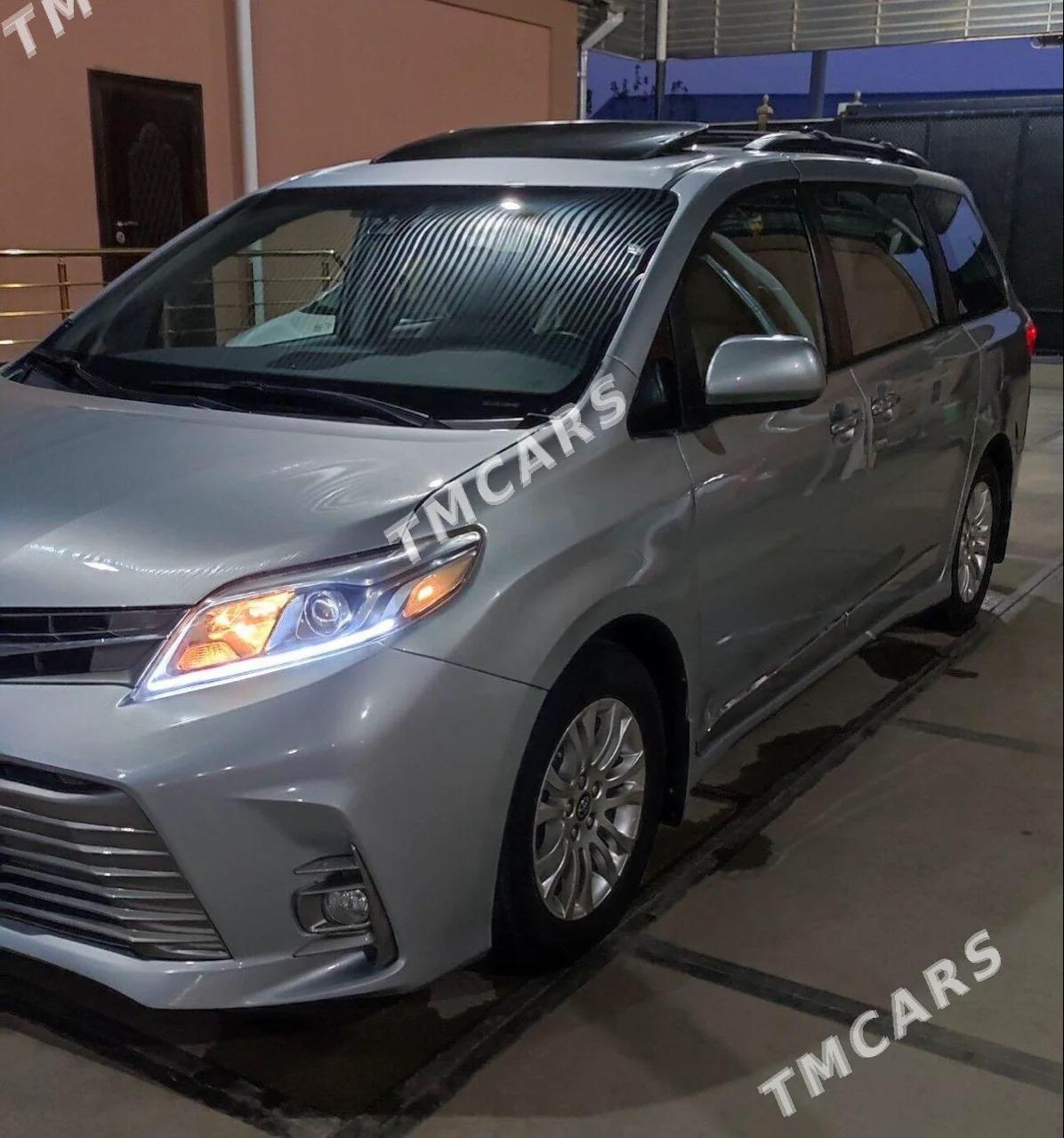 Toyota Sienna 2019 - 420 000 TMT - Мары - img 6