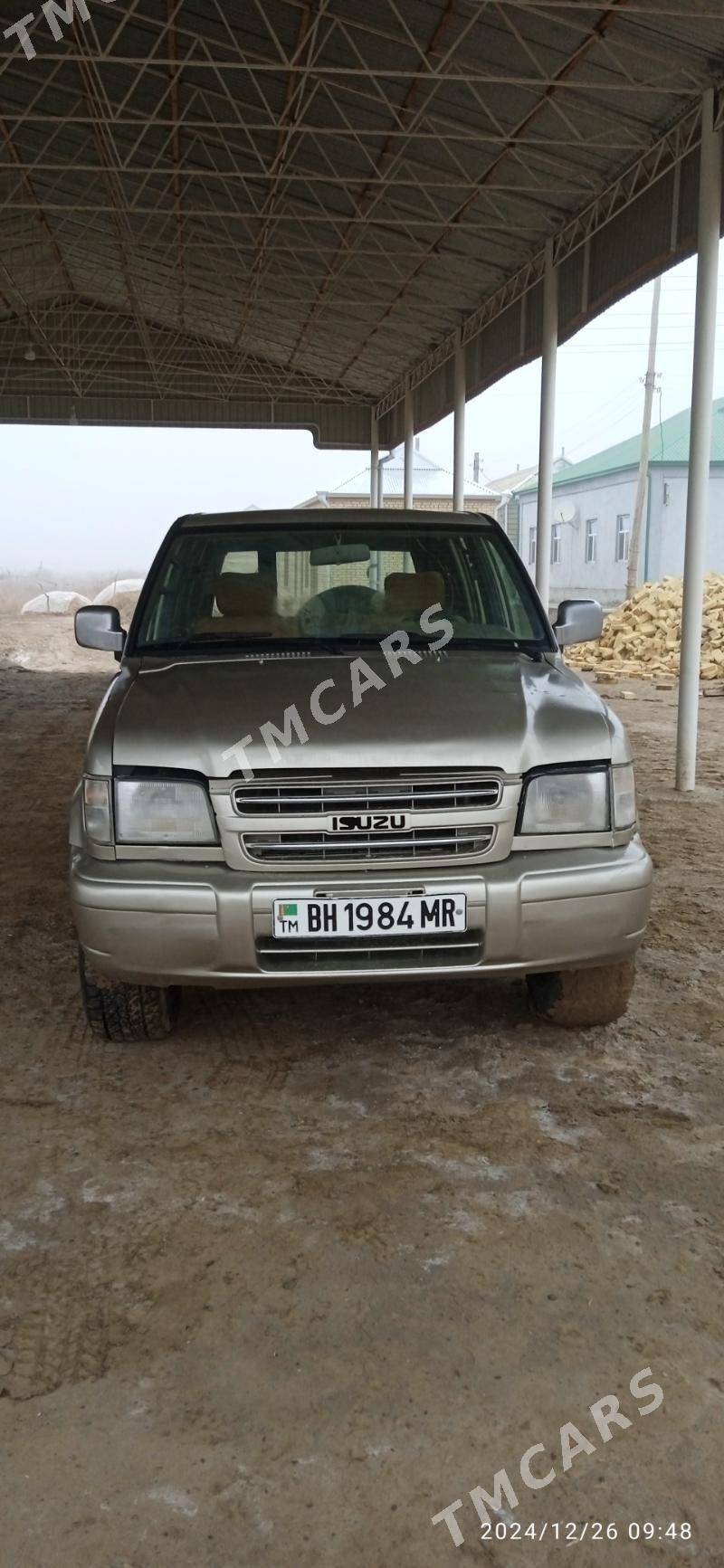 Isuzu Ascender 2002 - 60 000 TMT - Векильбазар - img 3