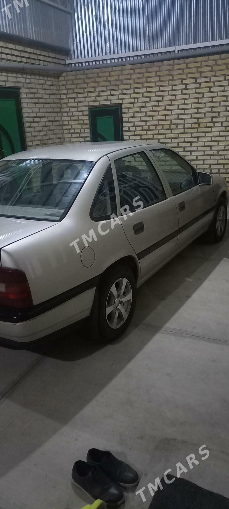 Opel Vectra 1991 - 40 000 TMT - Bäherden - img 3