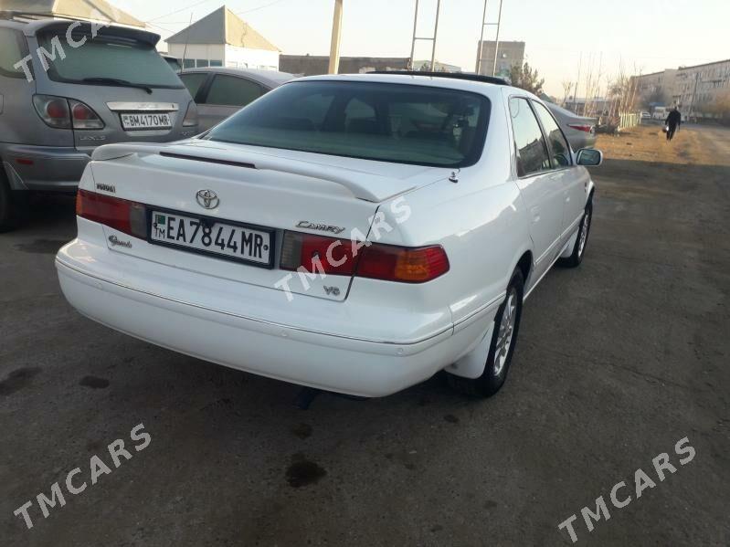 Toyota Camry 2000 - 150 000 TMT - Мары - img 3