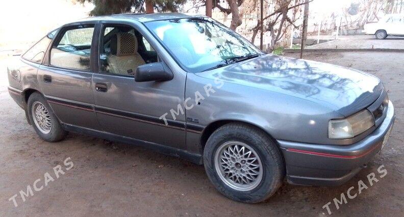 Opel Vectra 1990 - 25 000 TMT - Farap - img 2