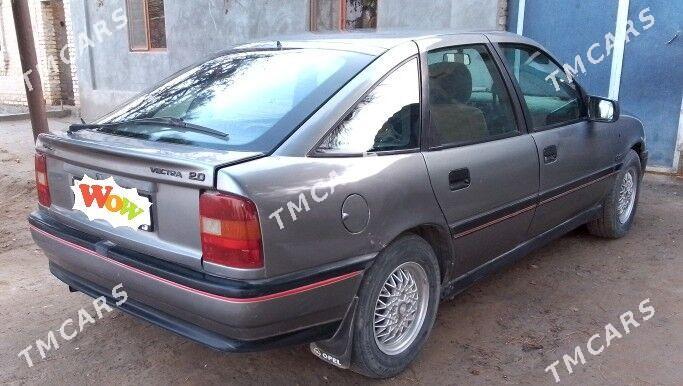 Opel Vectra 1990 - 25 000 TMT - Farap - img 5