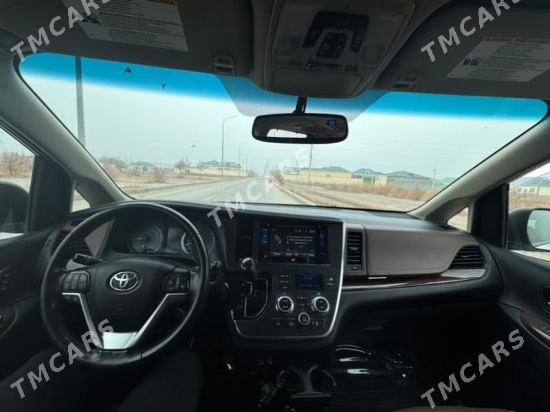 Toyota Sienna 2017 - 410 000 TMT - Aşgabat - img 3