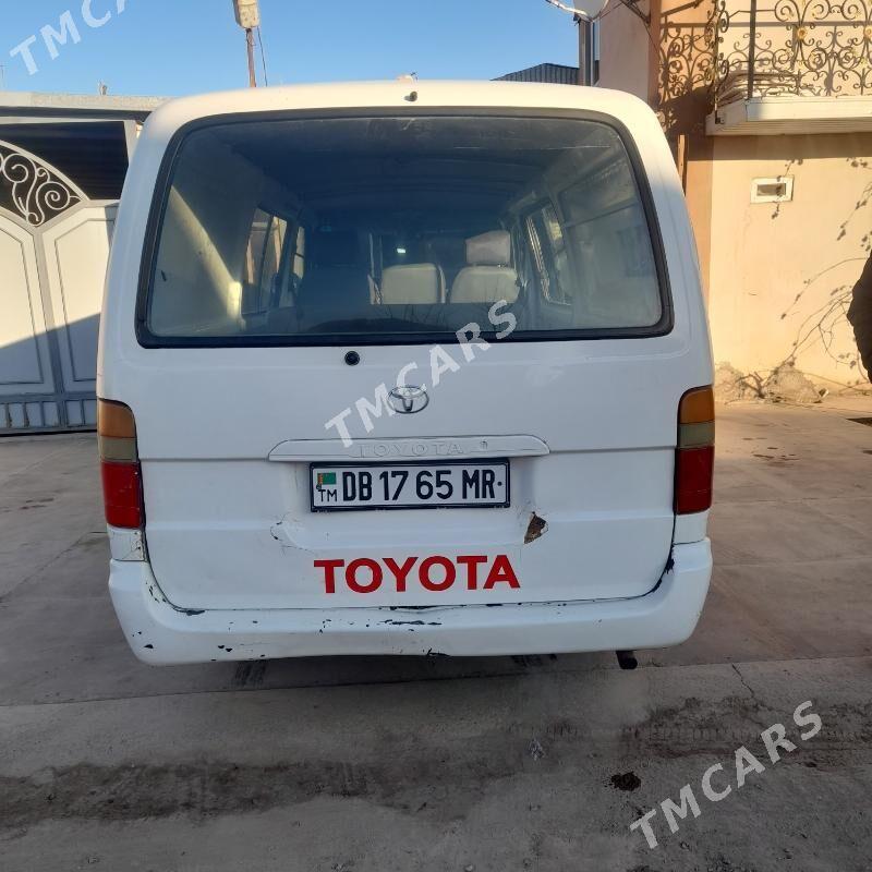 Toyota Hiace 1997 - 100 000 TMT - Мары - img 4