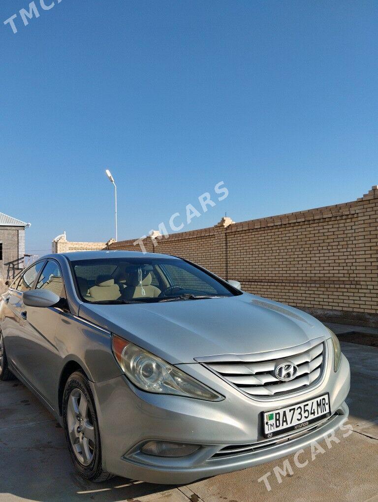 Hyundai Sonata 2010 - 105 000 TMT - Мары - img 4