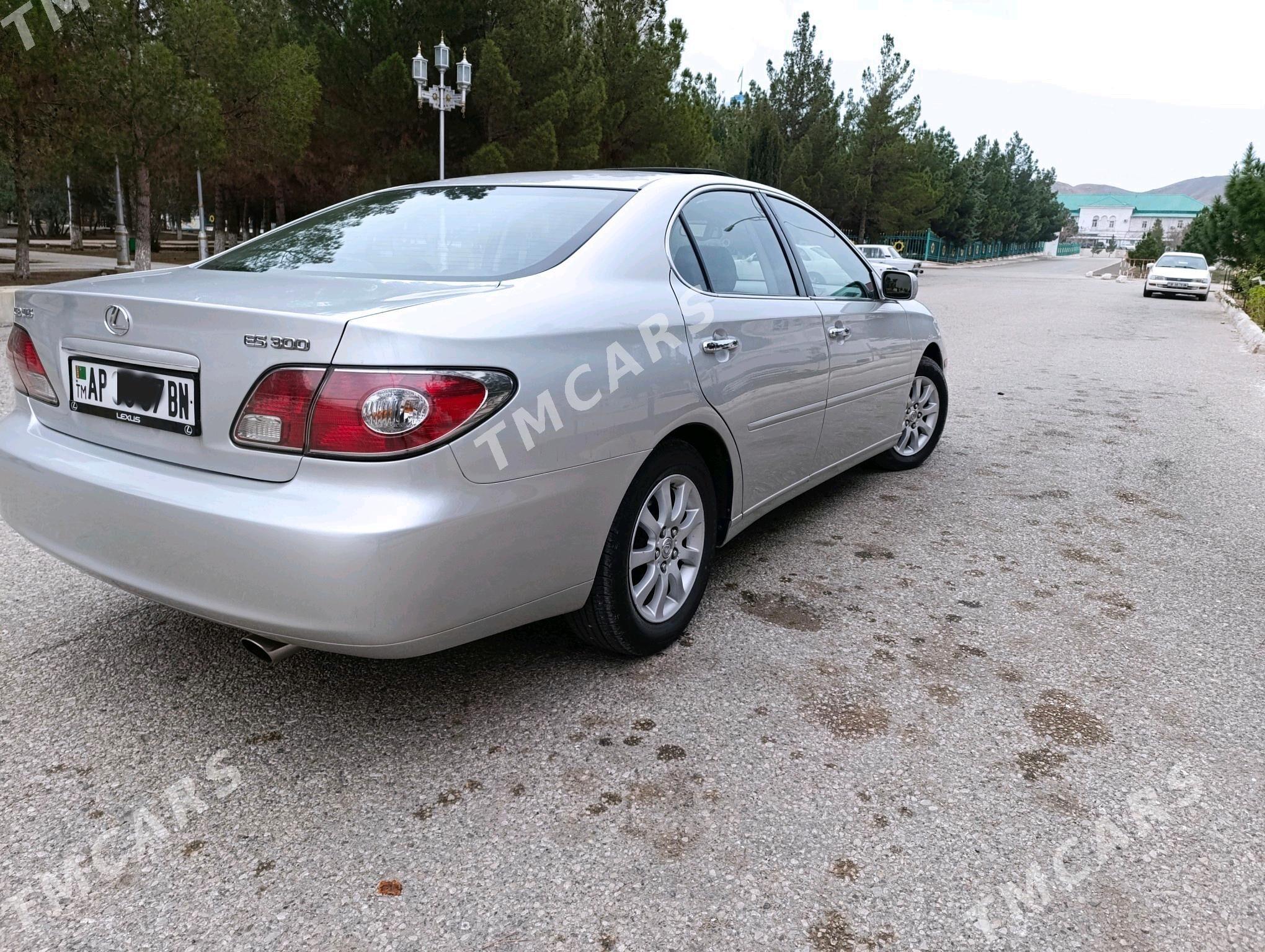 Lexus ES 300 2002 - 180 000 TMT - Türkmenbaşy - img 5