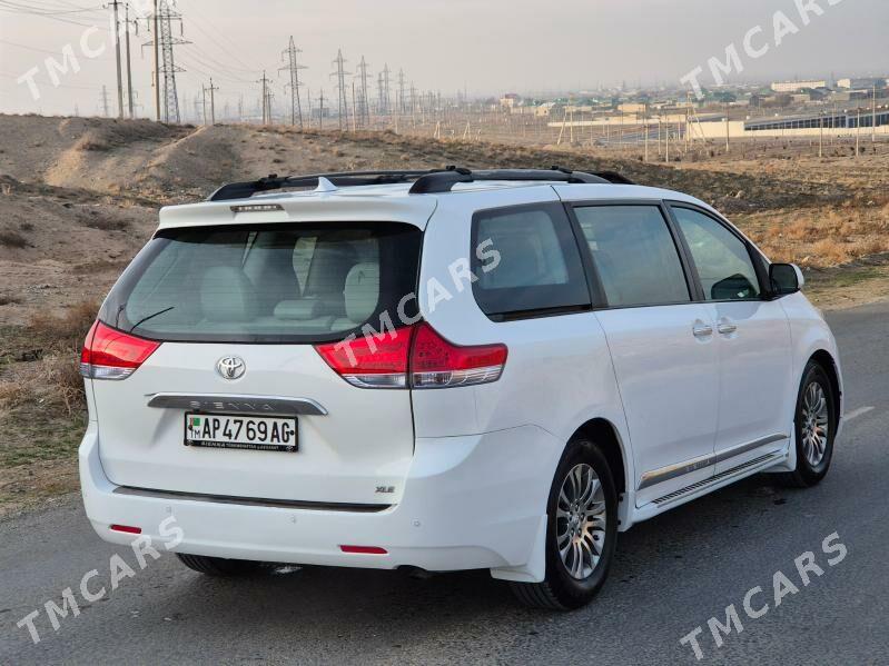 Toyota Sienna 2010 - 285 000 TMT - Ашхабад - img 3