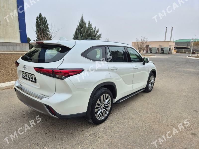 Toyota Highlander 2022 - 597 000 TMT - Ашхабад - img 3