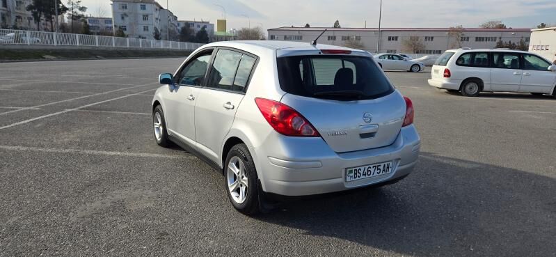 Nissan Versa 2011 - 99 000 TMT - 11 mkr - img 7