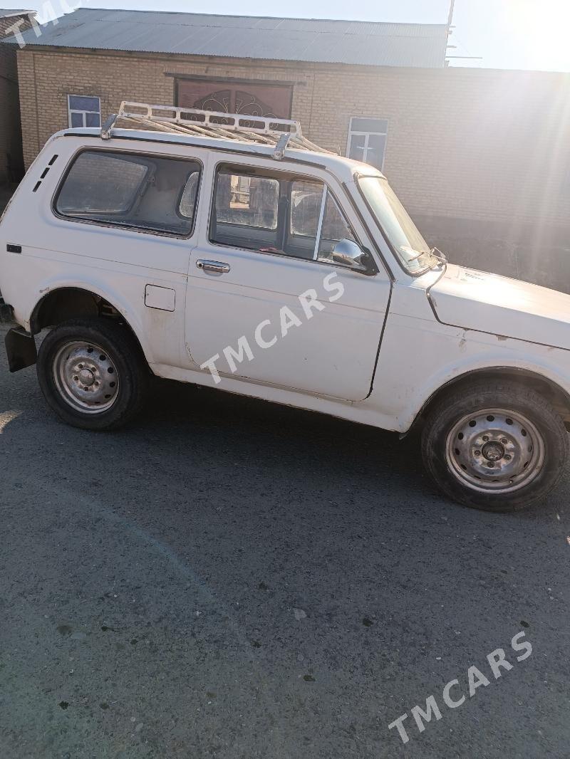 Lada Niva 1980 - 14 000 TMT - Фарап - img 4