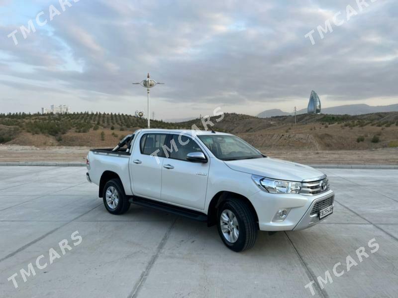 Toyota Hilux 2019 - 550 000 TMT - Ашхабад - img 4