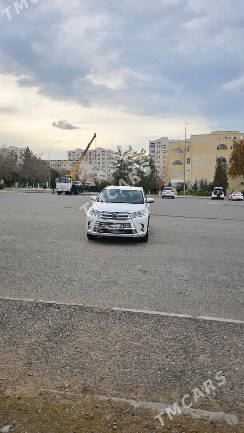 Toyota Highlander 2018 - 410 000 TMT - Aşgabat - img 3