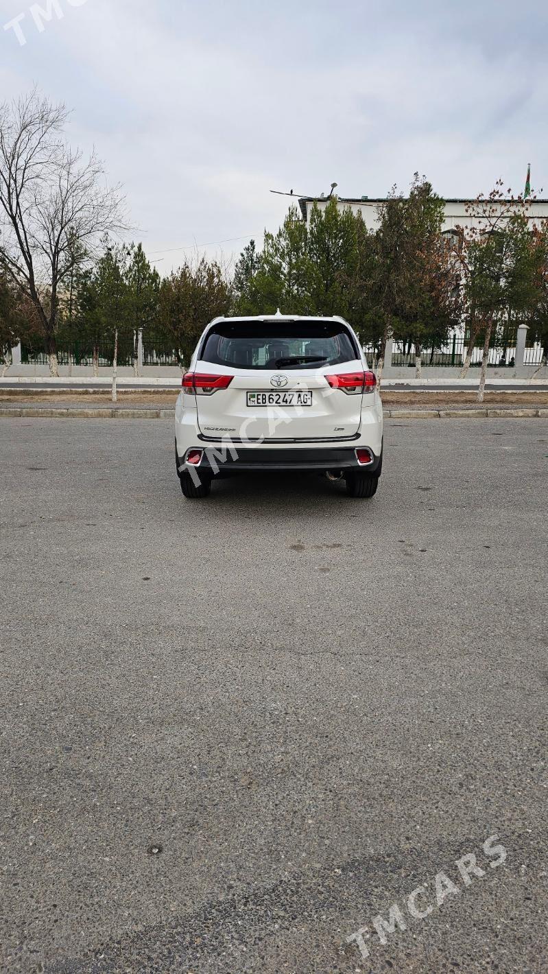 Toyota Highlander 2018 - 410 000 TMT - Aşgabat - img 7