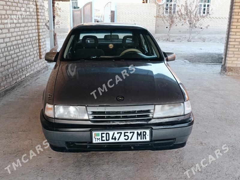 Opel Vectra 1992 - 29 000 TMT - Мары - img 7