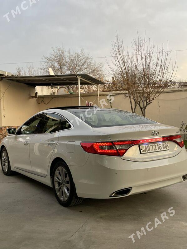 Hyundai Grandeur 2015 - 250 000 TMT - Aşgabat - img 2