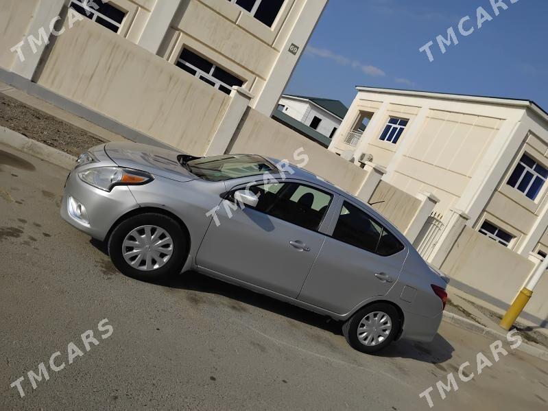 Nissan Versa 2017 - 140 000 TMT - Türkmenabat - img 3