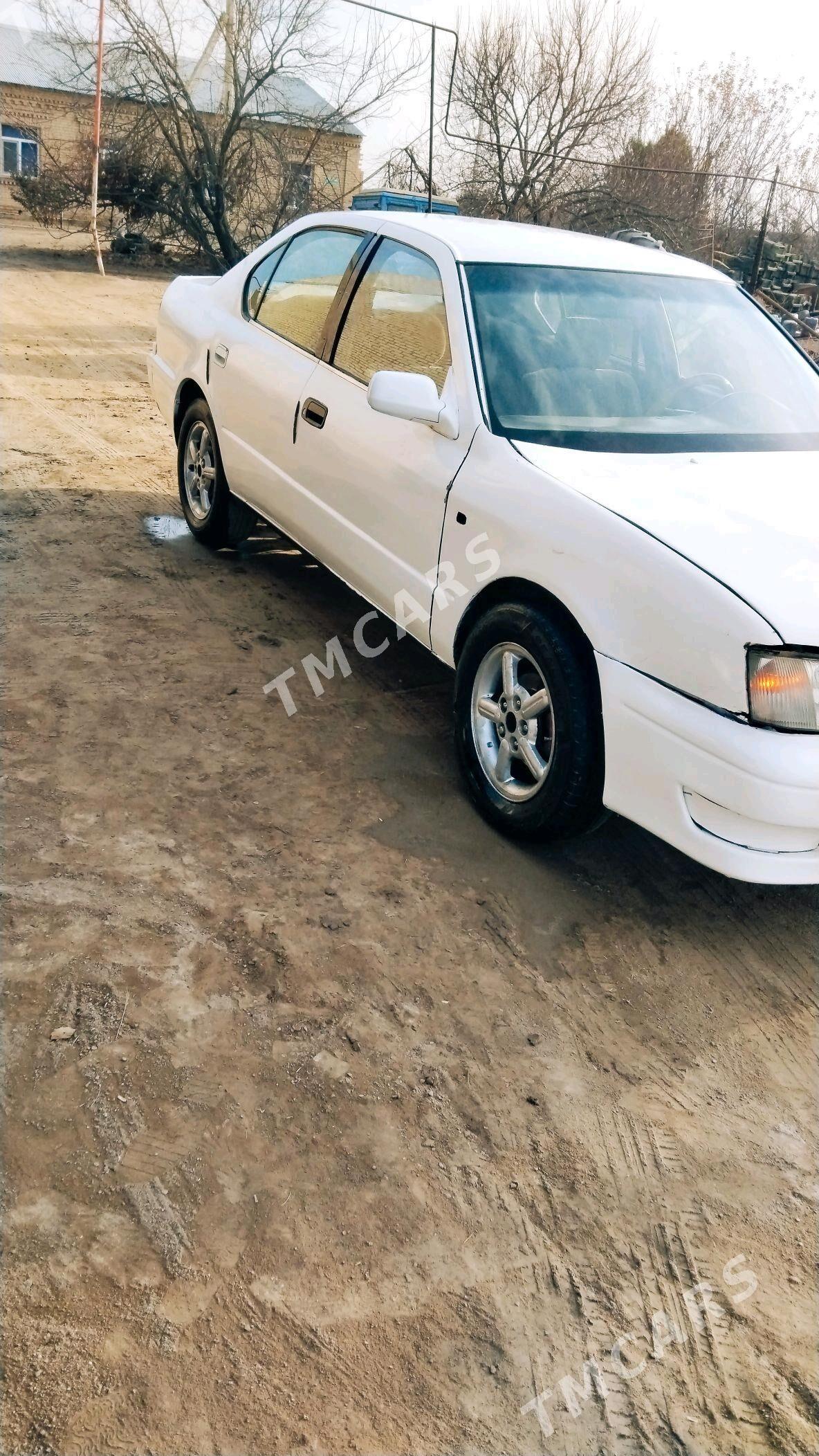 Toyota Camry 1995 - 40 000 TMT - Сакар - img 5