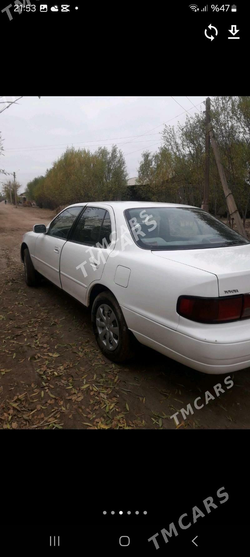 Toyota Camry 1995 - 76 000 TMT - Köneürgenç - img 3