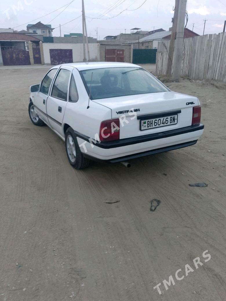 Opel Vectra 1992 - 30 000 TMT - Hazar - img 2