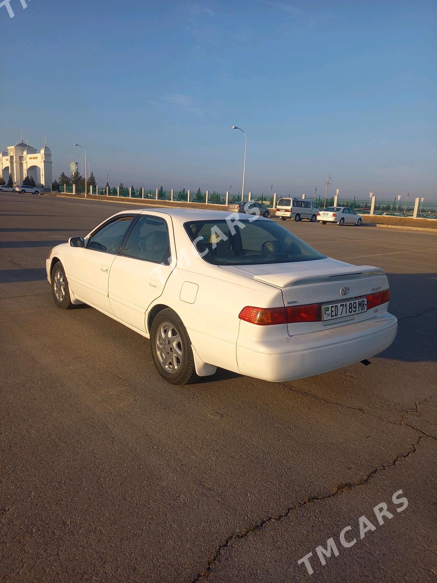 Toyota Camry 1998 - 130 000 TMT - Мары - img 3