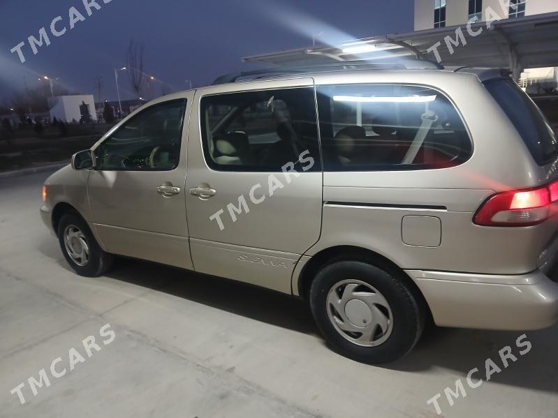 Toyota Sienna 2002 - 140 000 TMT - Дашогуз - img 3