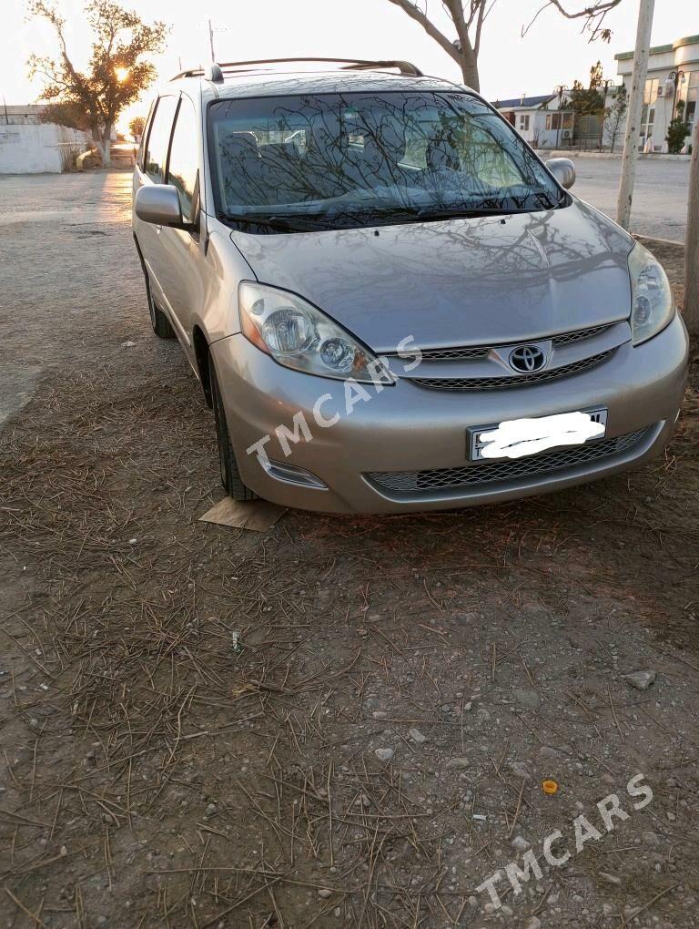 Toyota Sienna 2009 - 205 000 TMT - Bereket - img 3