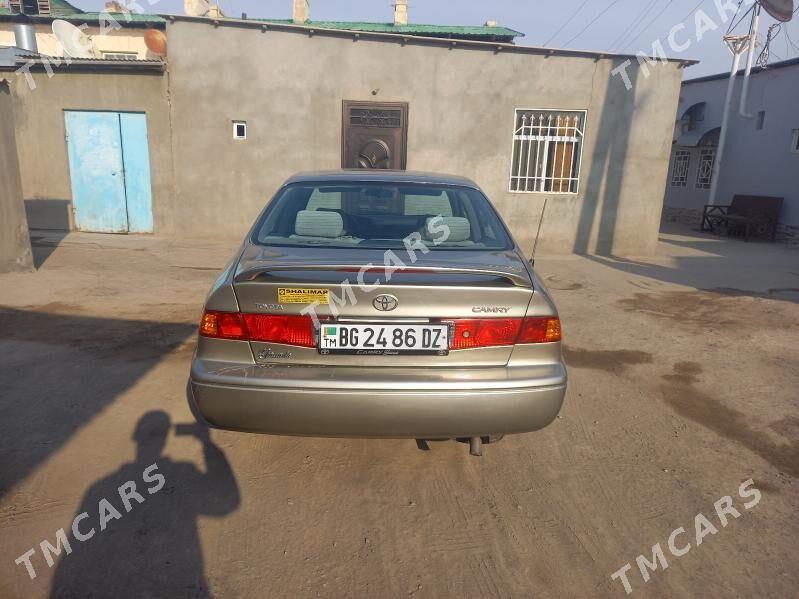 Toyota Camry 1999 - 107 000 TMT - Дашогуз - img 3