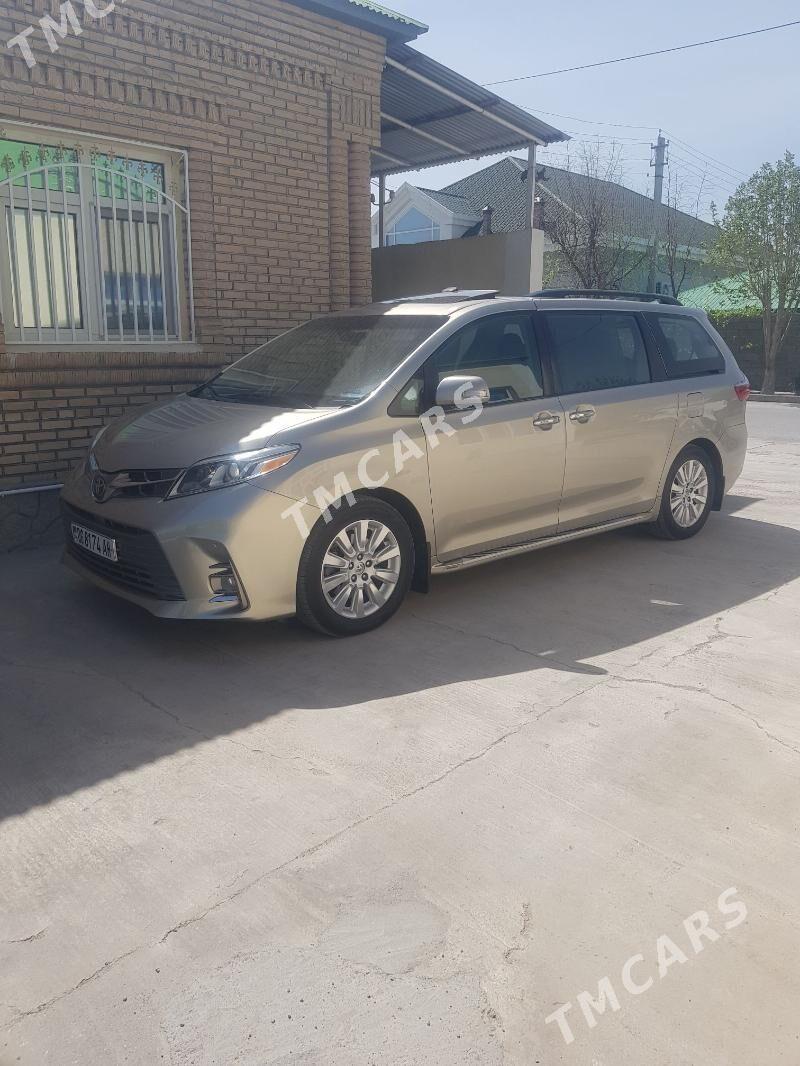 Toyota Sienna 2015 - 450 000 TMT - Ашхабад - img 2