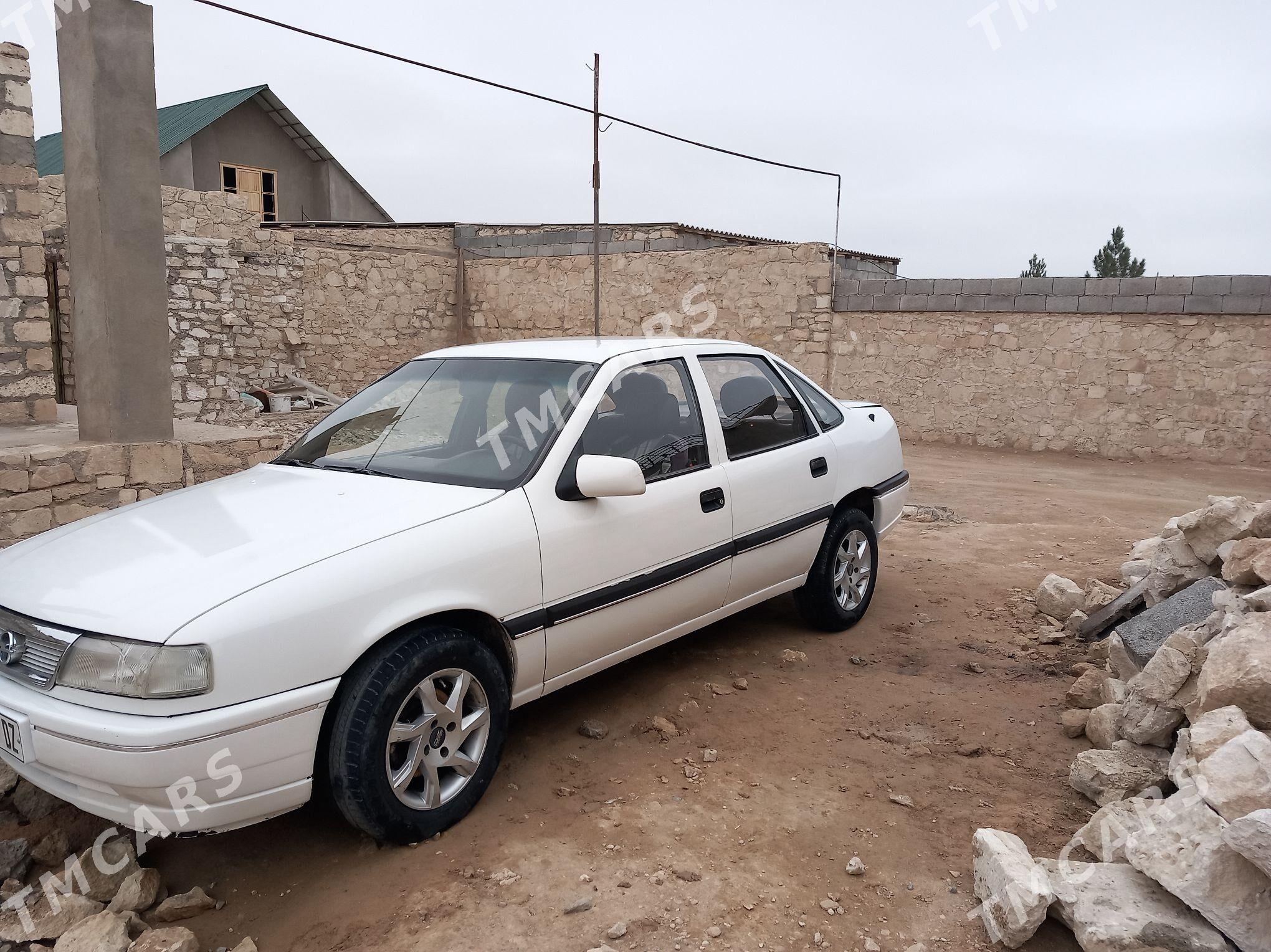 Opel Vectra 1990 - 28 000 TMT - Туркменбаши - img 4