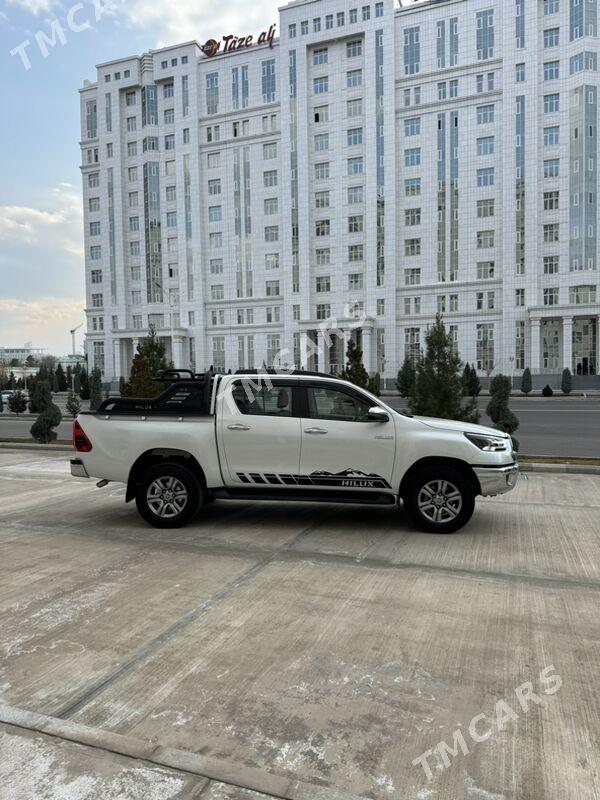 Toyota Hilux 2023 - 610 000 TMT - Ашхабад - img 2