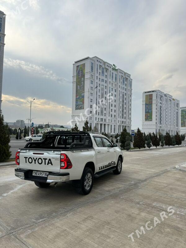 Toyota Hilux 2023 - 610 000 TMT - Ашхабад - img 6