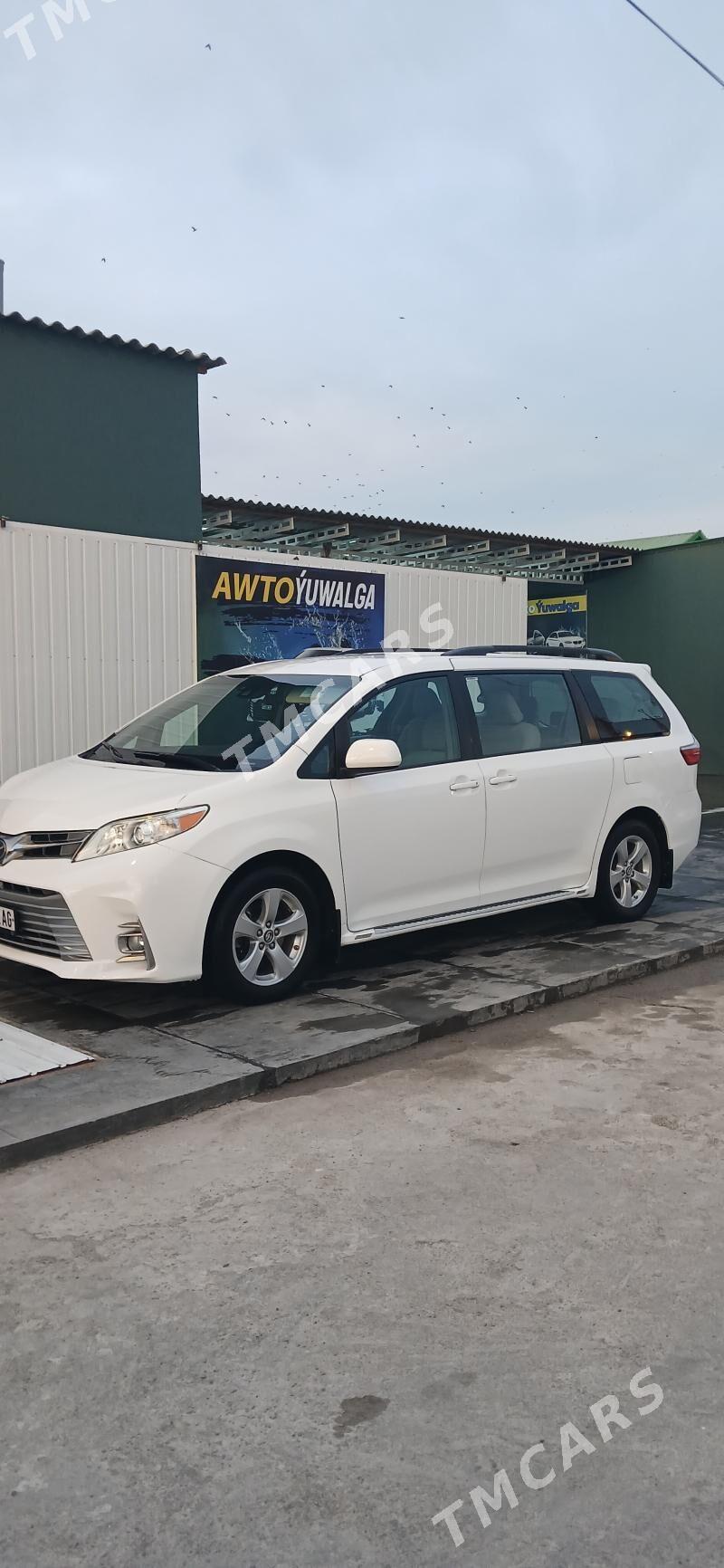 Toyota Sienna 2018 - 380 000 TMT - Ашхабад - img 7