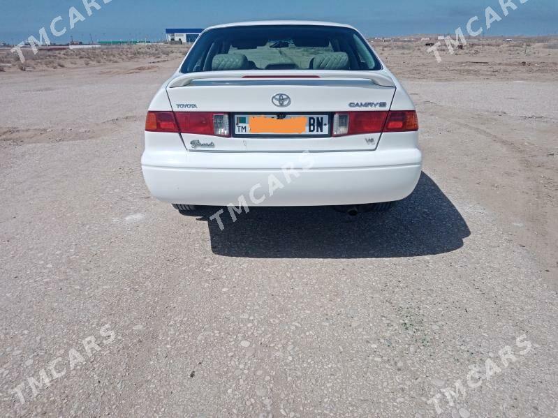 Toyota Camry 1999 - 100 000 TMT - Хазар - img 3