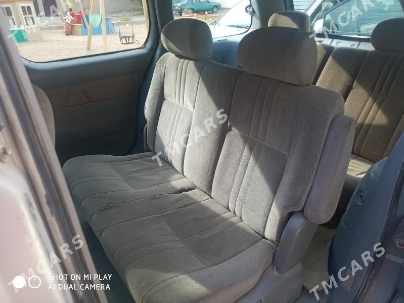 Toyota Sienna 2002 - 130 000 TMT - Туркменбаши - img 3