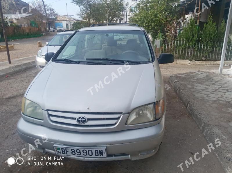 Toyota Sienna 2002 - 130 000 TMT - Туркменбаши - img 4