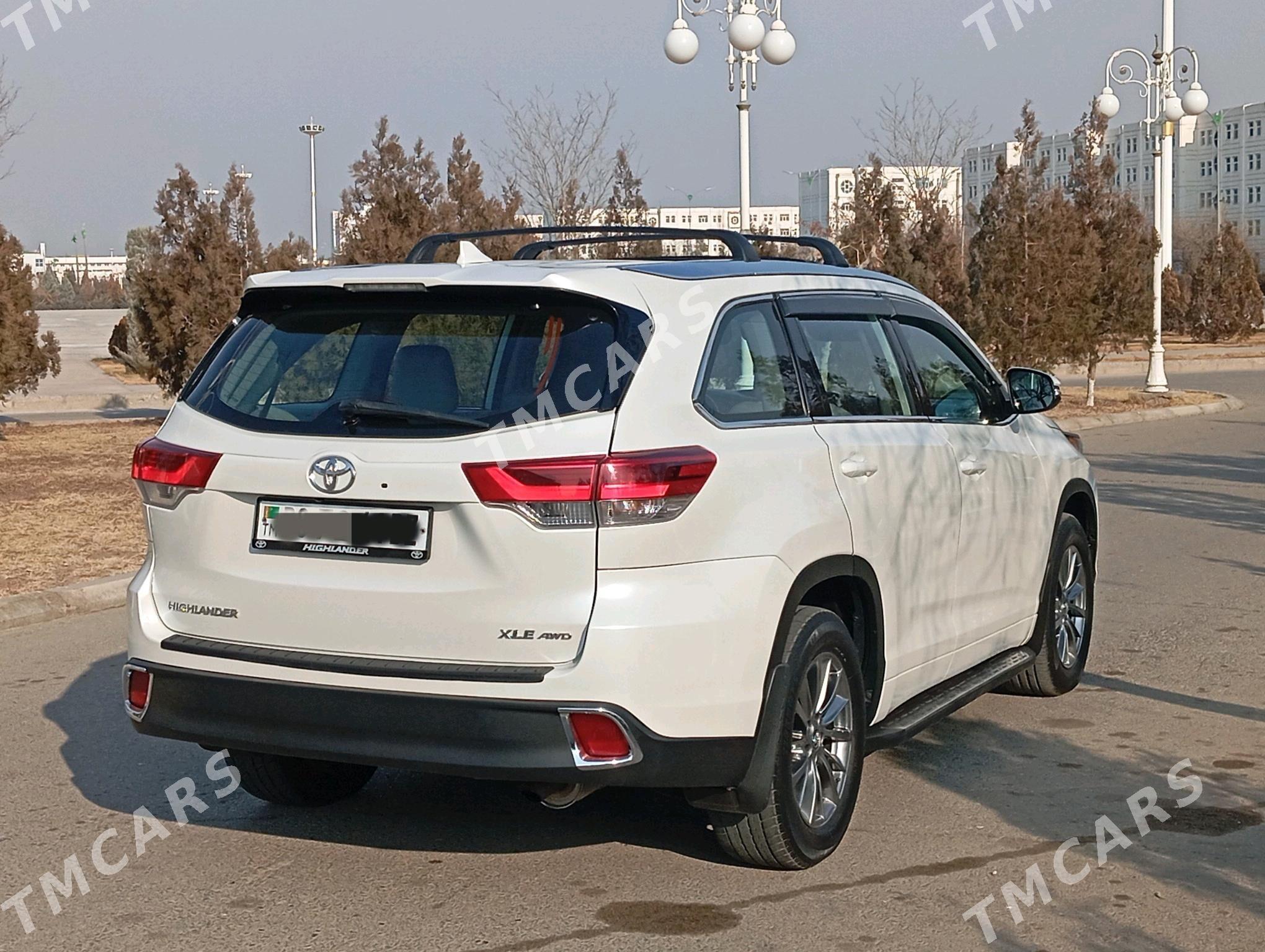 Toyota Highlander 2018 - 360 000 TMT - Дашогуз - img 4