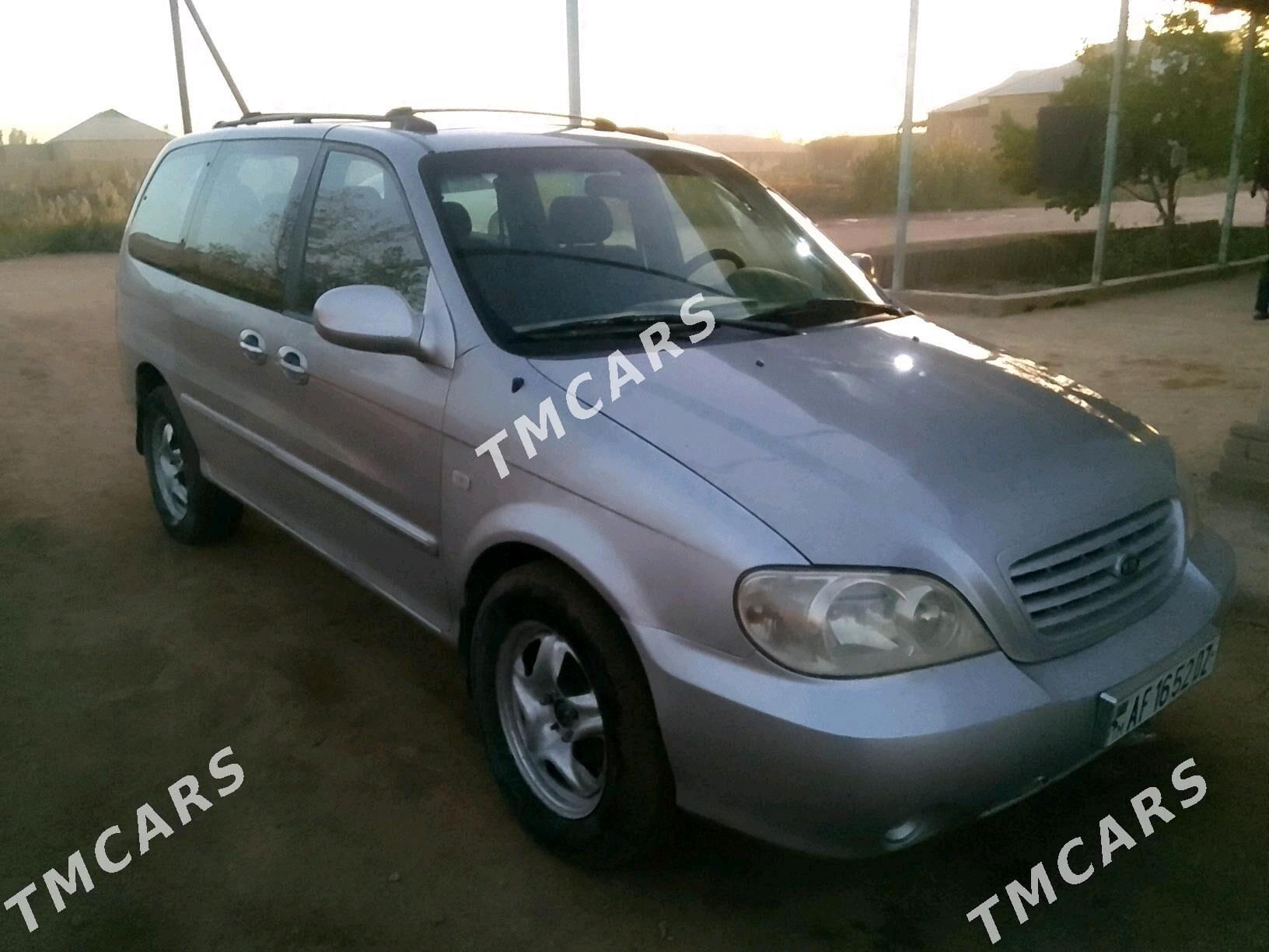 Kia Carnival 2003 - 55 000 TMT - Гурбансолтан Едже - img 2