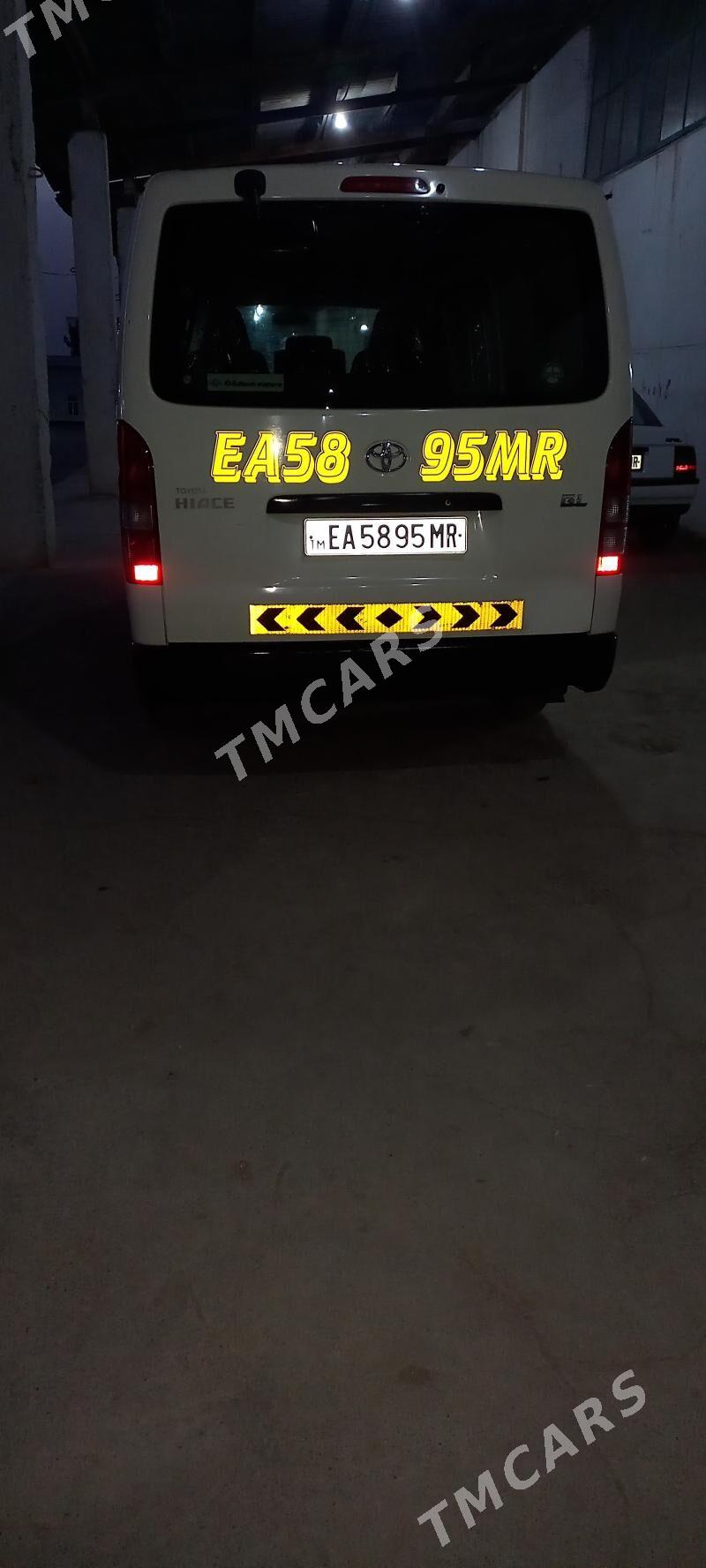 Toyota Hiace 2019 - 380 000 TMT - Мары - img 4