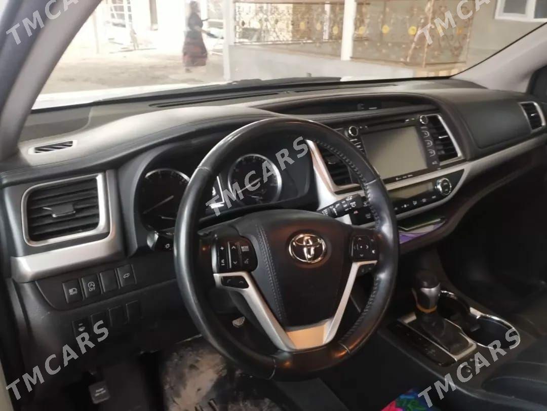 Toyota Highlander 2019 - 460 000 TMT - Мургап - img 6