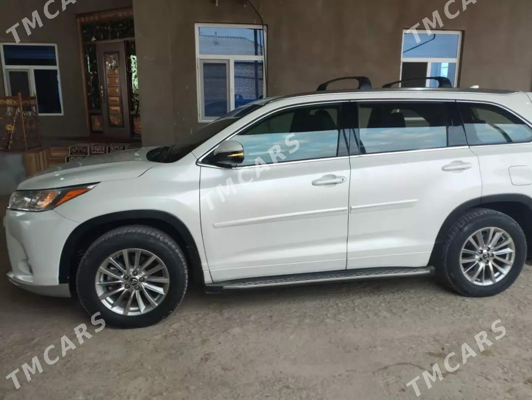 Toyota Highlander 2019 - 460 000 TMT - Мургап - img 2