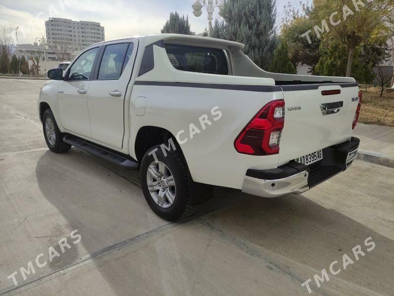 Toyota Hilux 2022 - 599 000 TMT - Ашхабад - img 2