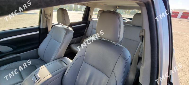 Toyota Highlander 2017 - 420 000 TMT - Türkmenbaşy - img 1