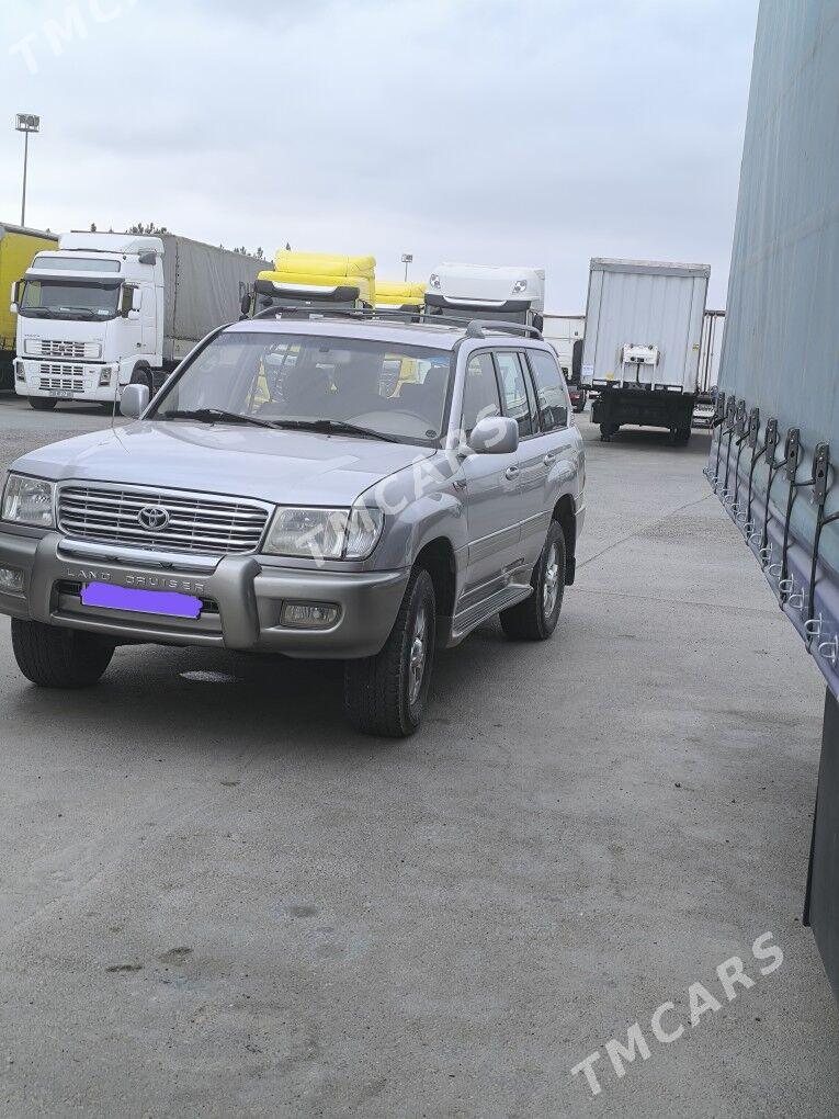 Toyota Land Cruiser 2002 - 280 000 TMT - Ак-Бугдайский этрап - img 2